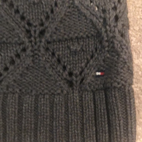 Women’s small Tommy Hilfiger sweater - Picture 3 of 4